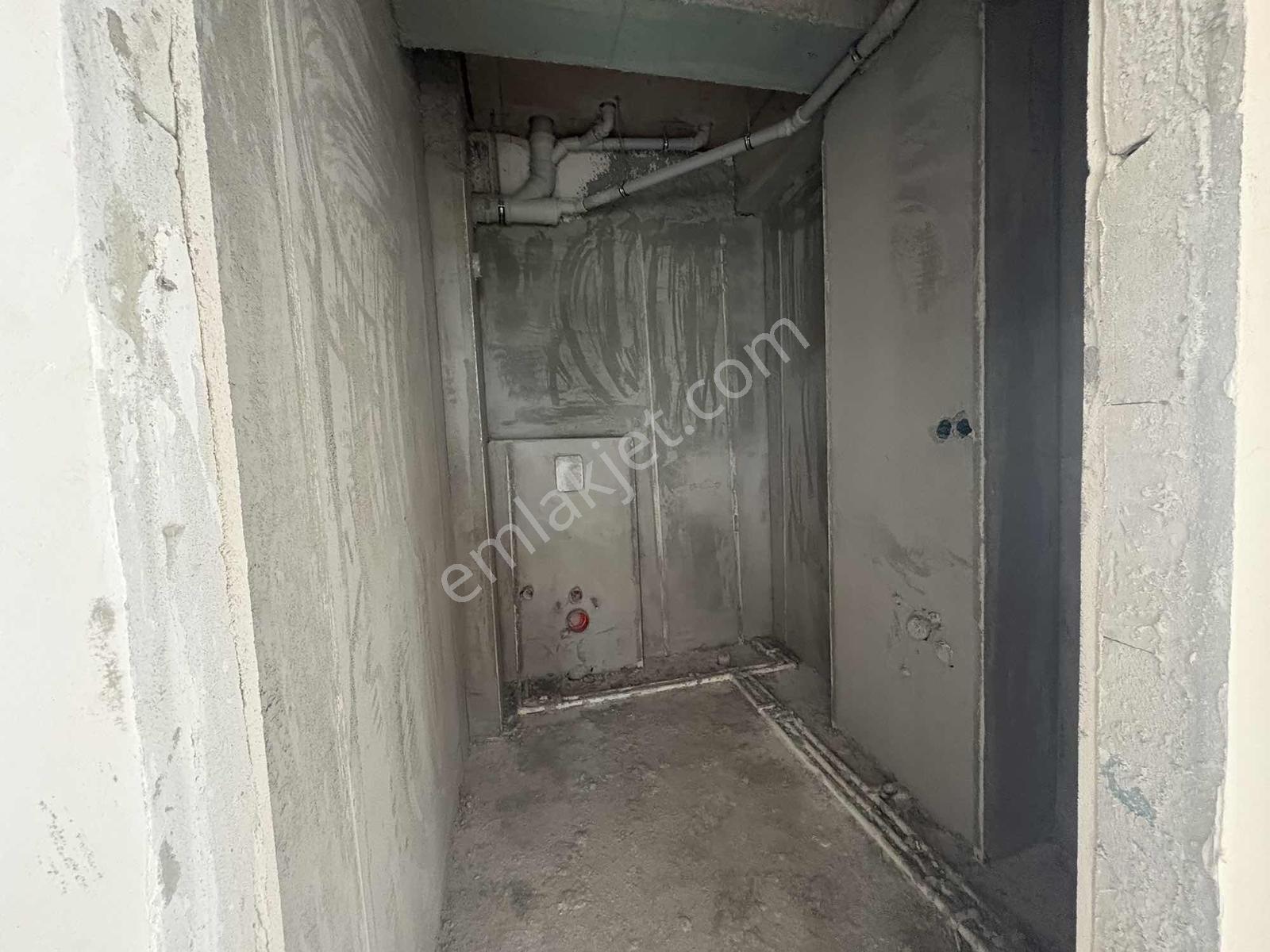 İhtiyaçtan Satılık Göztepe'de Minibüs Caddesi'ne 100 M Mesafede — fotoğraf 6