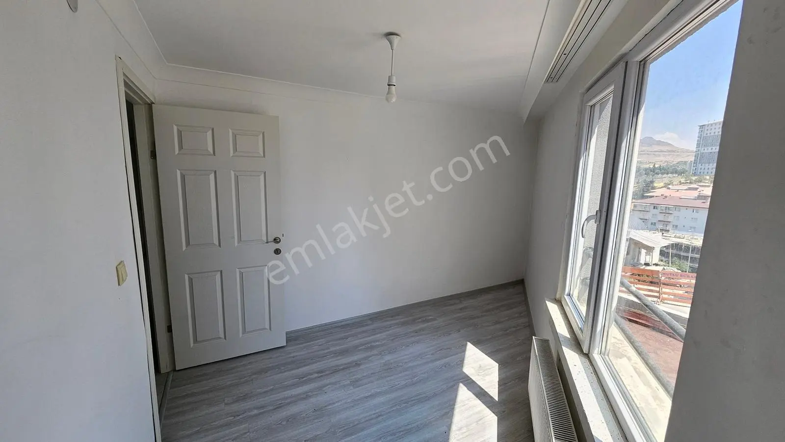 Tuzluçayırda Asansörlü 2. Kat 3+1 Satılık Daire — fotoğraf 15