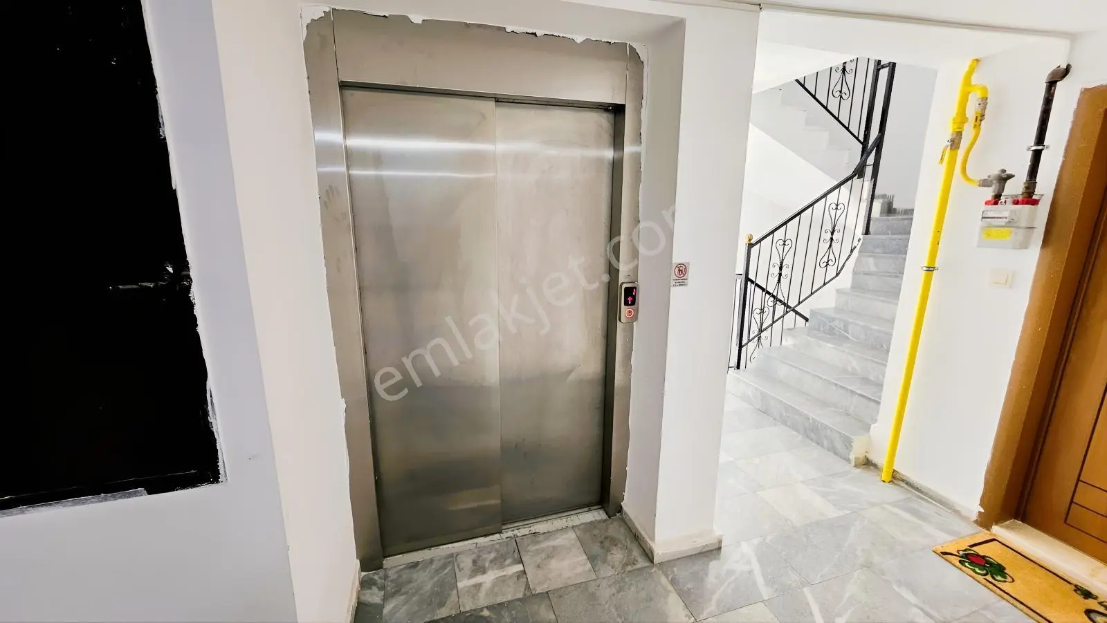 Tuzluçayırda Asansörlü 2. Kat 3+1 Satılık Daire — fotoğraf 19