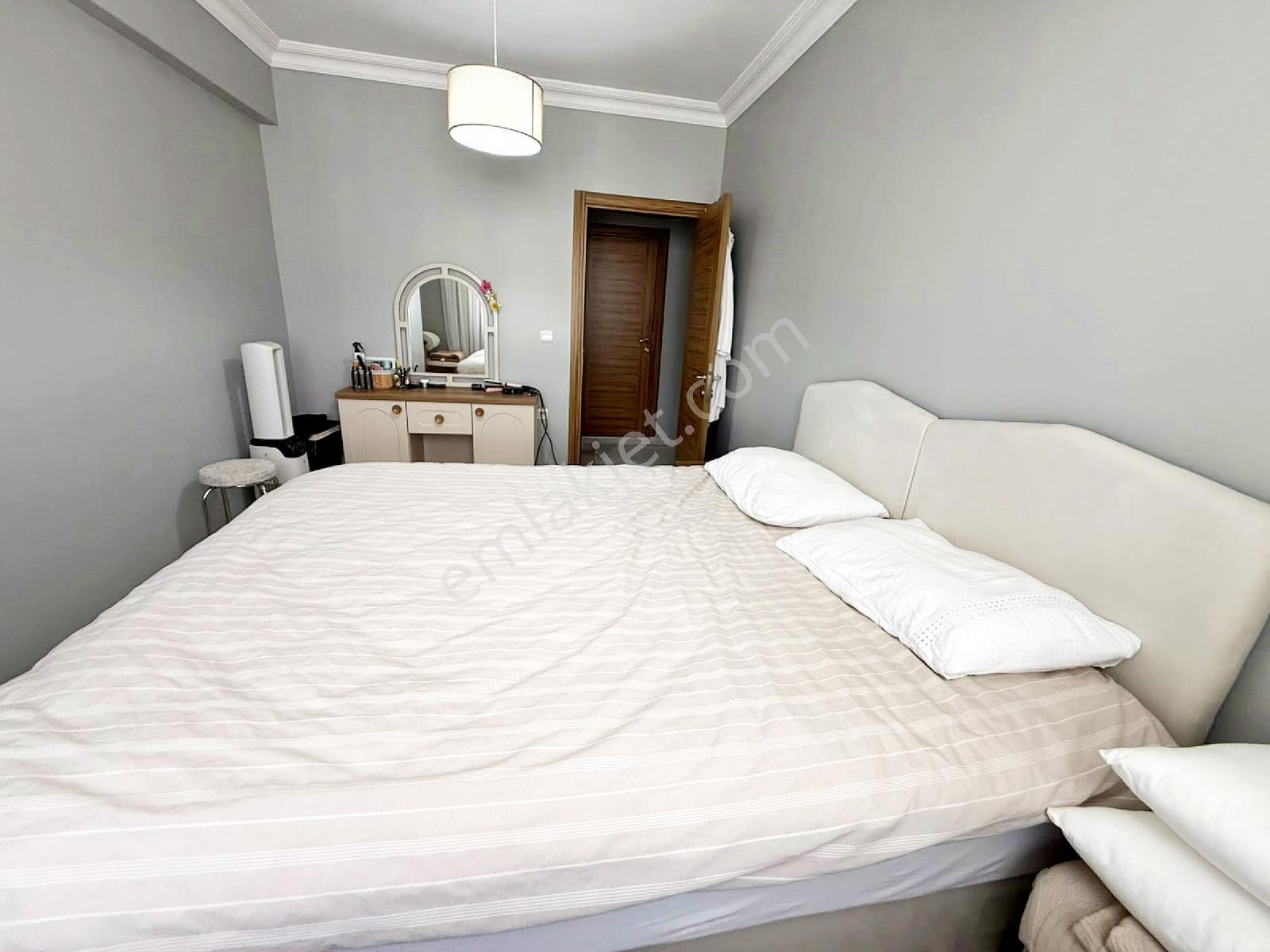 Metrobüse Yürüme Mesafesinde | 100 M² Ferah 2+1 Satılık Daire — fotoğraf 10