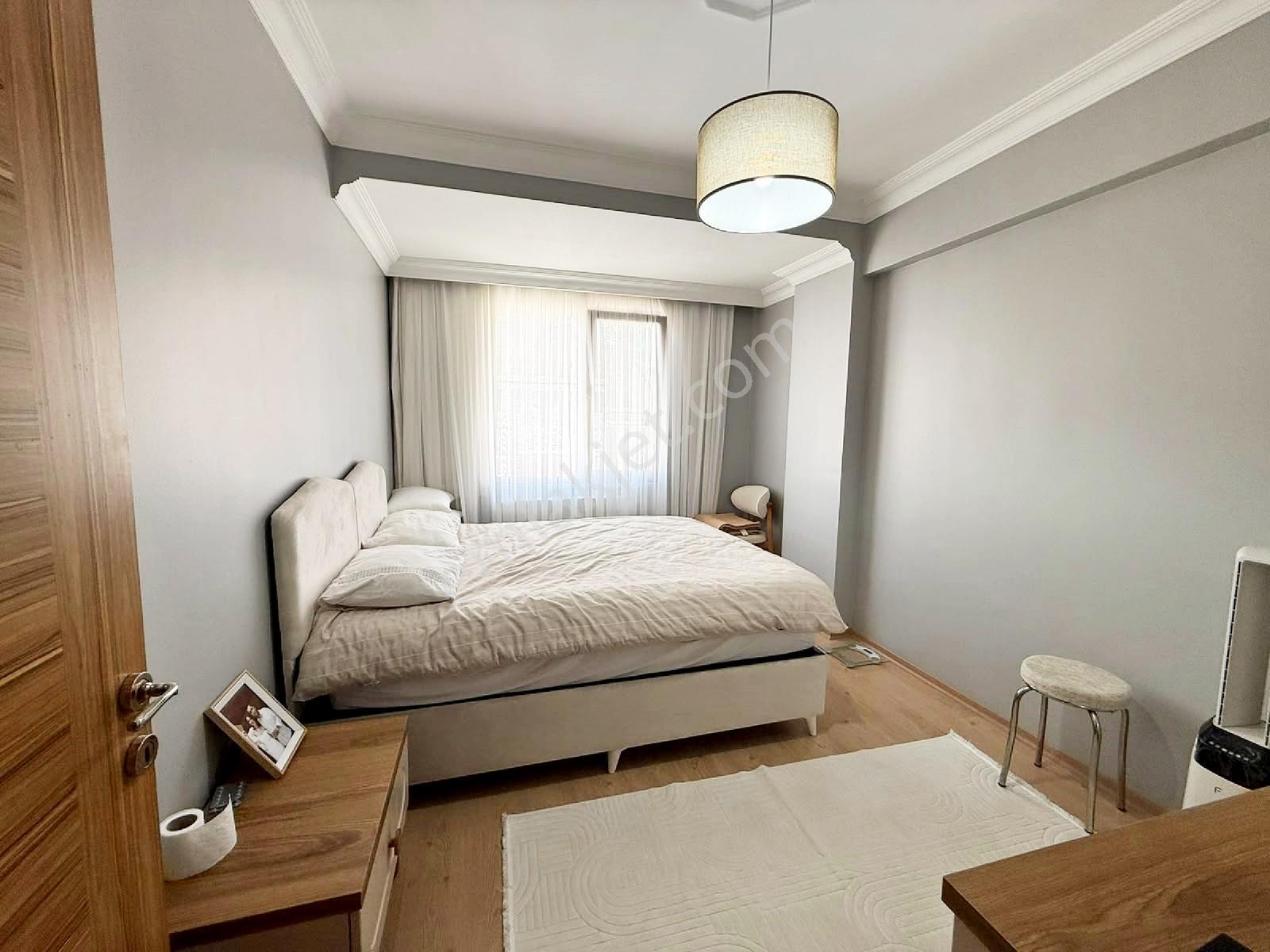 Metrobüse Yürüme Mesafesinde | 100 M² Ferah 2+1 Satılık Daire — fotoğraf 11