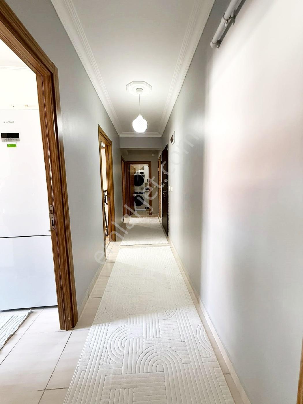 Metrobüse Yürüme Mesafesinde | 100 M² Ferah 2+1 Satılık Daire — fotoğraf 14