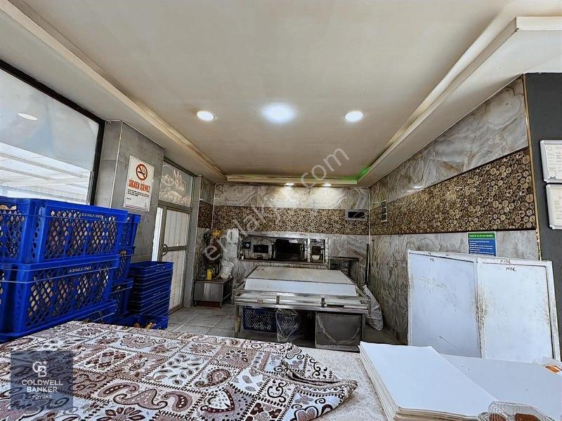 Menderes Coldwell Banker Poyraz'dan Satılık Ticari Bina — fotoğraf 3