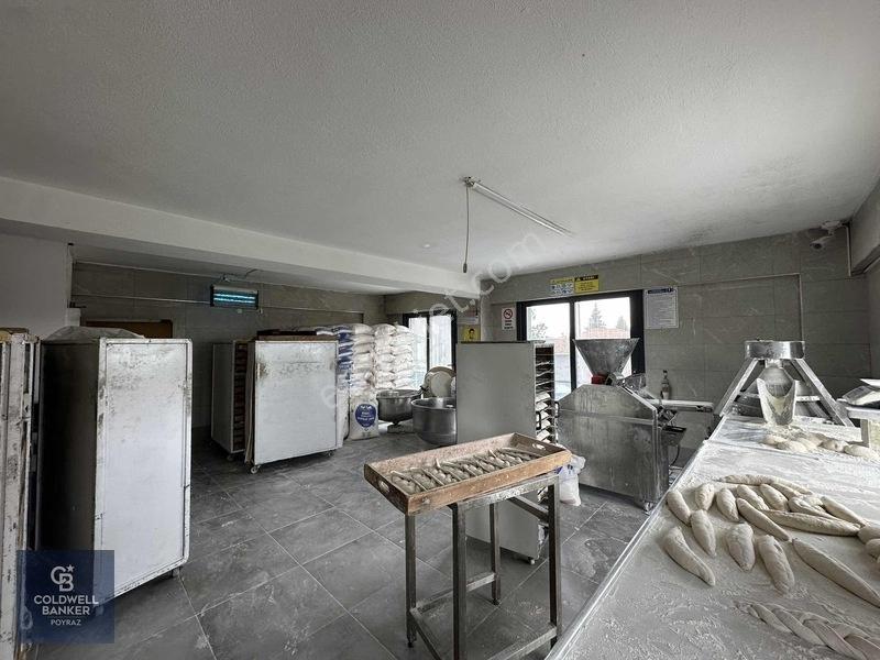 Menderes Coldwell Banker Poyraz'dan Satılık Ticari Bina — fotoğraf 11