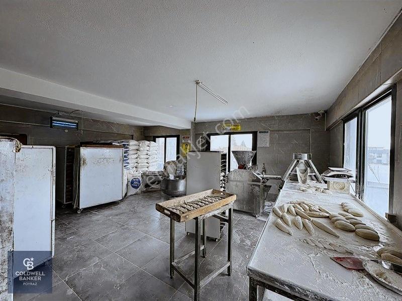 Menderes Coldwell Banker Poyraz'dan Satılık Ticari Bina — fotoğraf 12