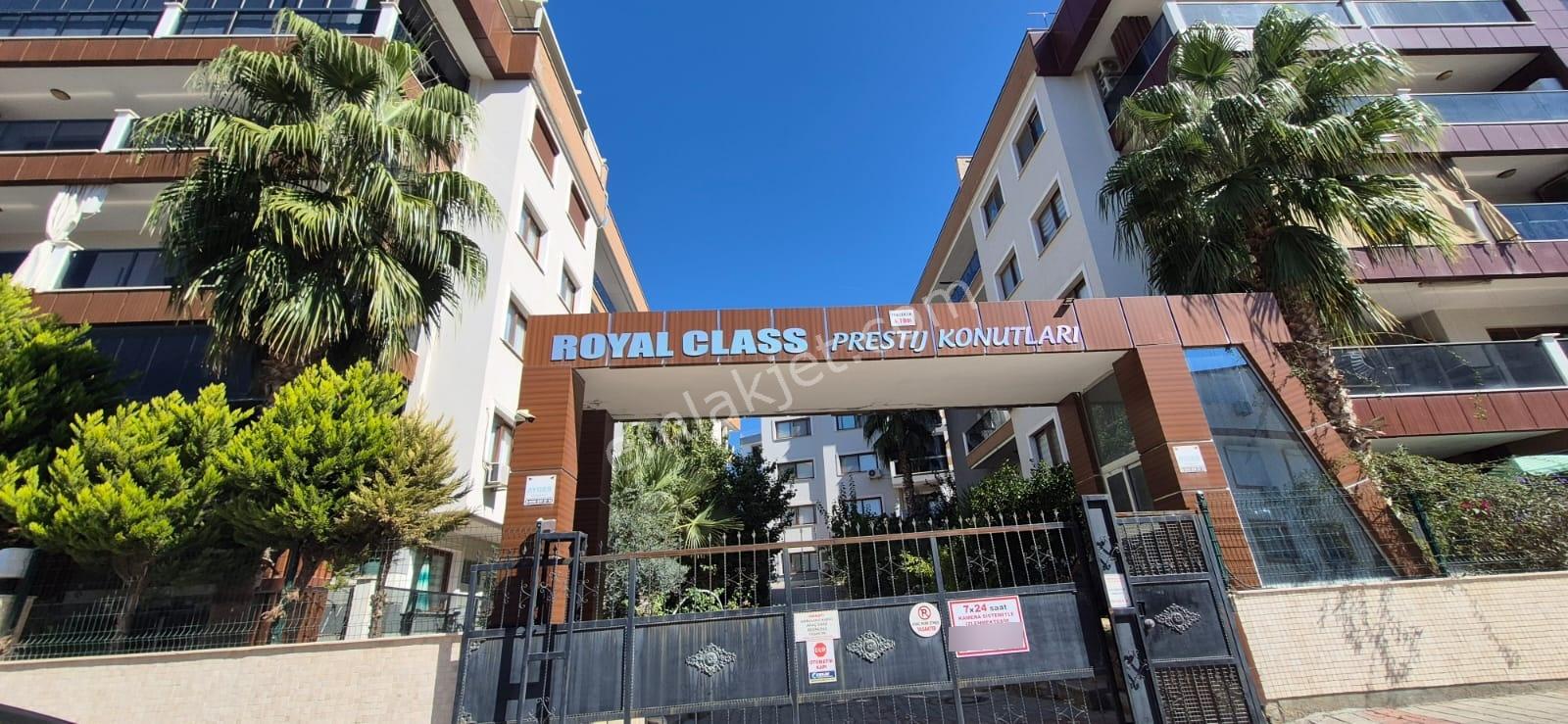 Kuşadası Değırmendere Mh. Royal Class Sitesinde Ebeveyn Banyolu — fotoğraf 5