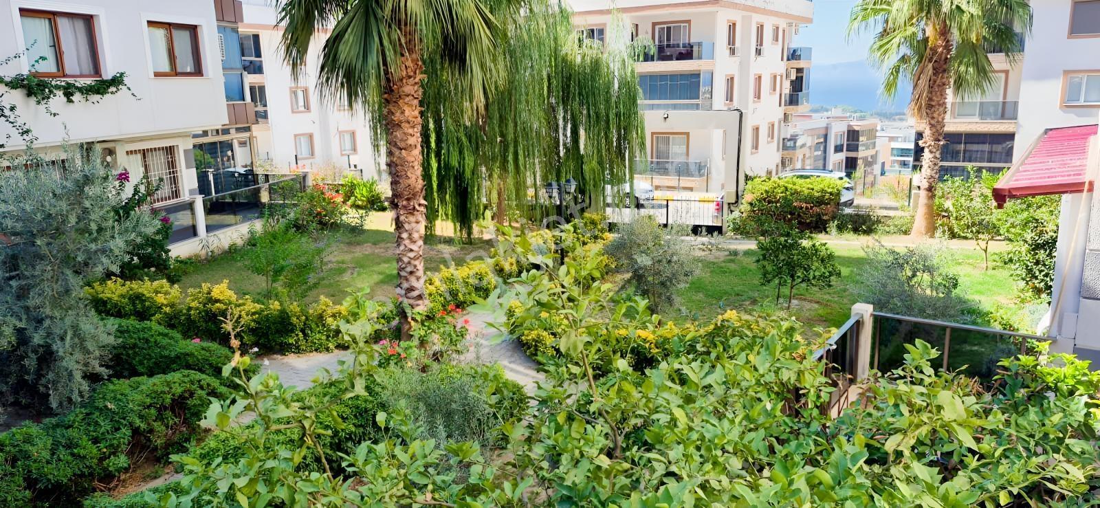 Kuşadası Değırmendere Mh. Royal Class Sitesinde Ebeveyn Banyolu — fotoğraf 10