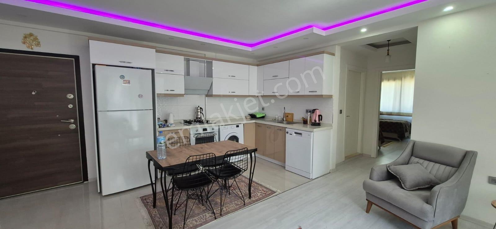 Kuşadası Değırmendere Mh. Royal Class Sitesinde Ebeveyn Banyolu — fotoğraf 14