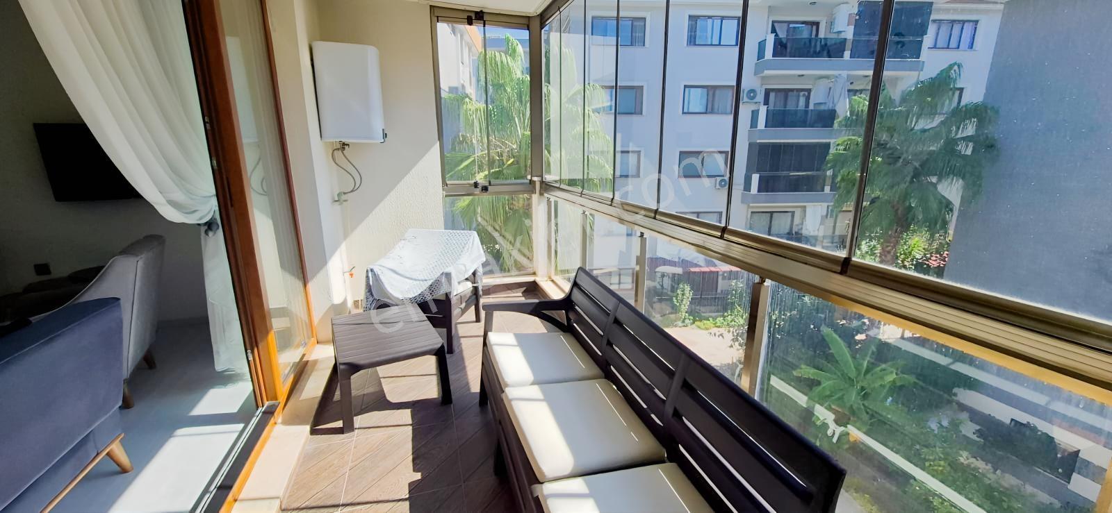 Kuşadası Değırmendere Mh. Royal Class Sitesinde Ebeveyn Banyolu — fotoğraf 16