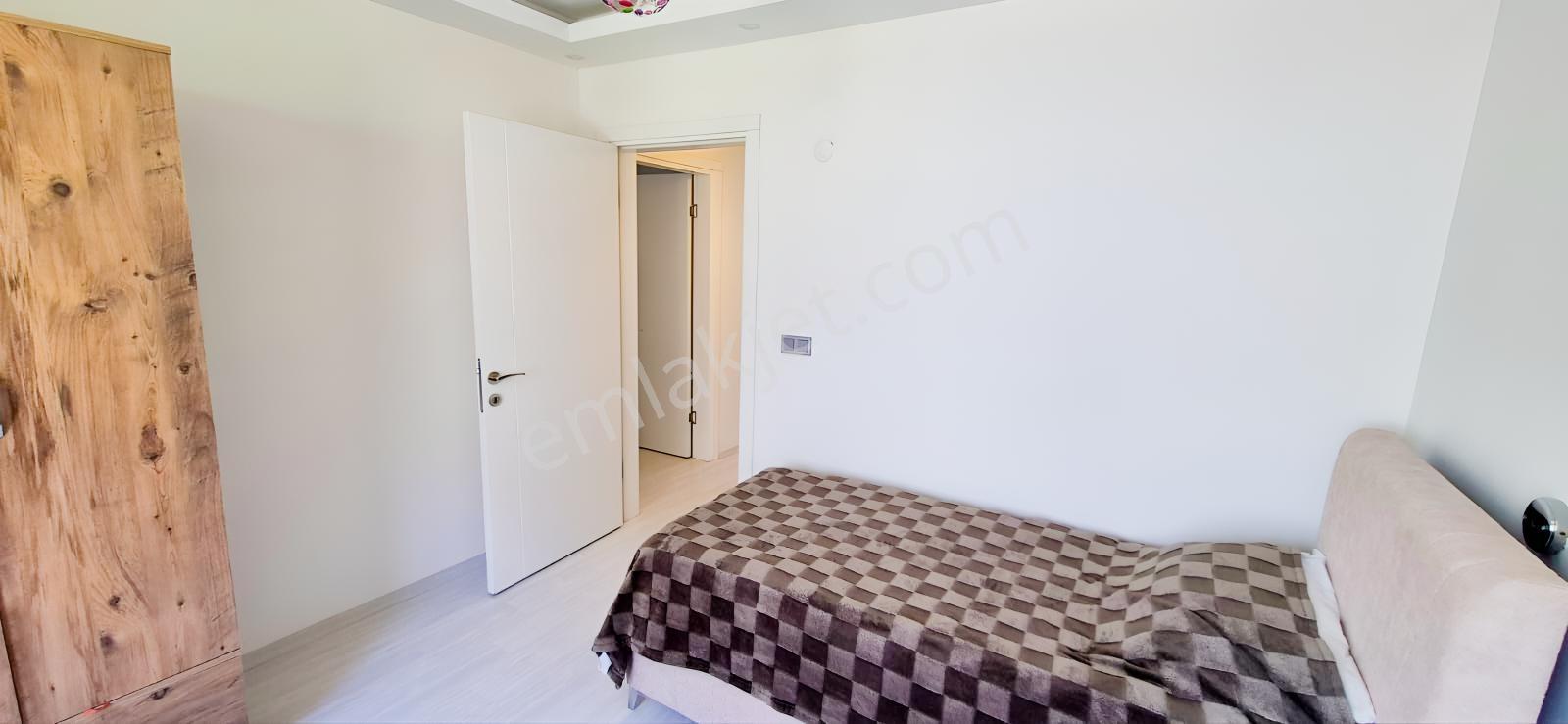 Kuşadası Değırmendere Mh. Royal Class Sitesinde Ebeveyn Banyolu — fotoğraf 21