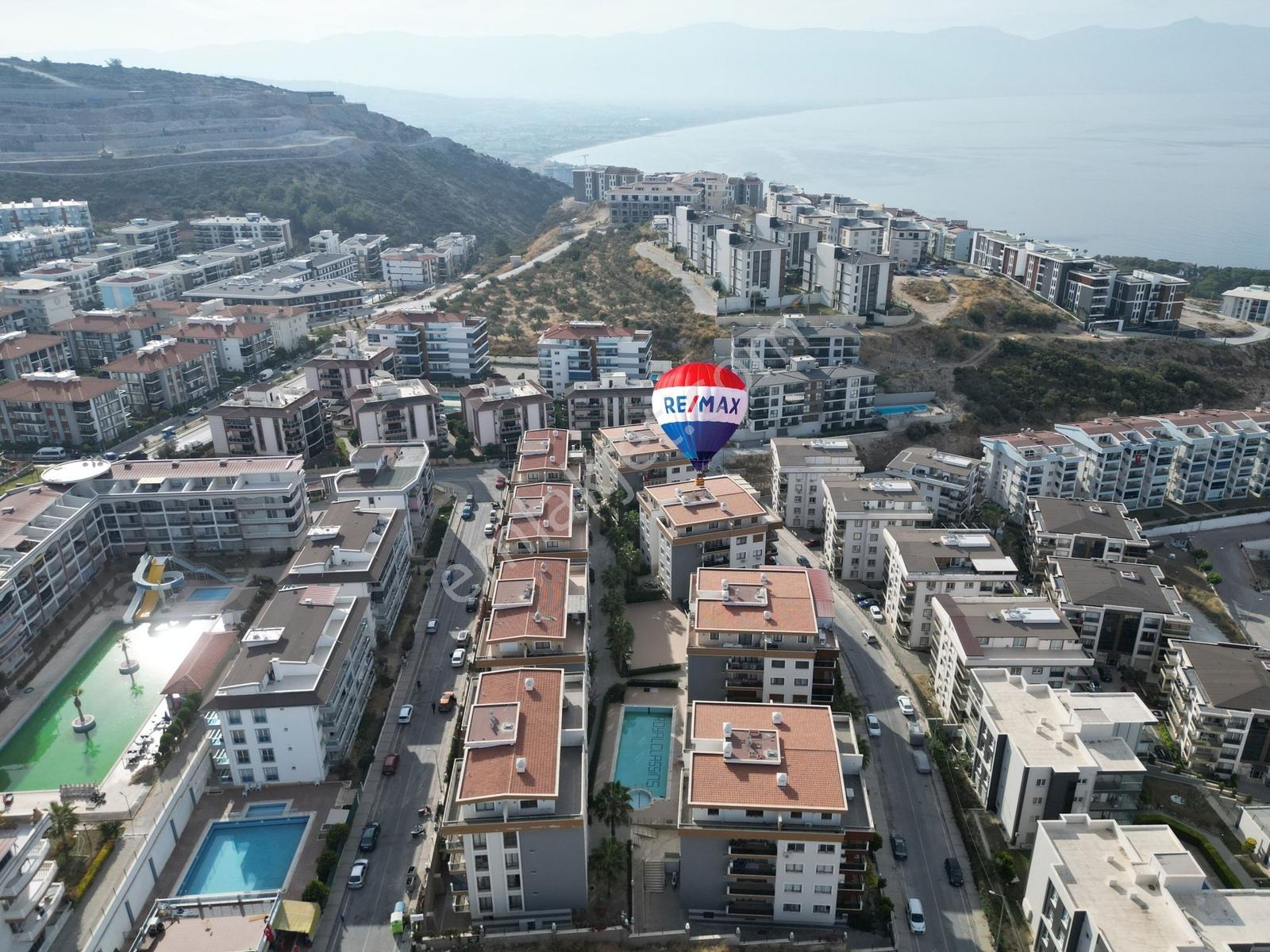 Kuşadası Değırmendere Mh. Royal Class Sitesinde Ebeveyn Banyolu — fotoğraf 26