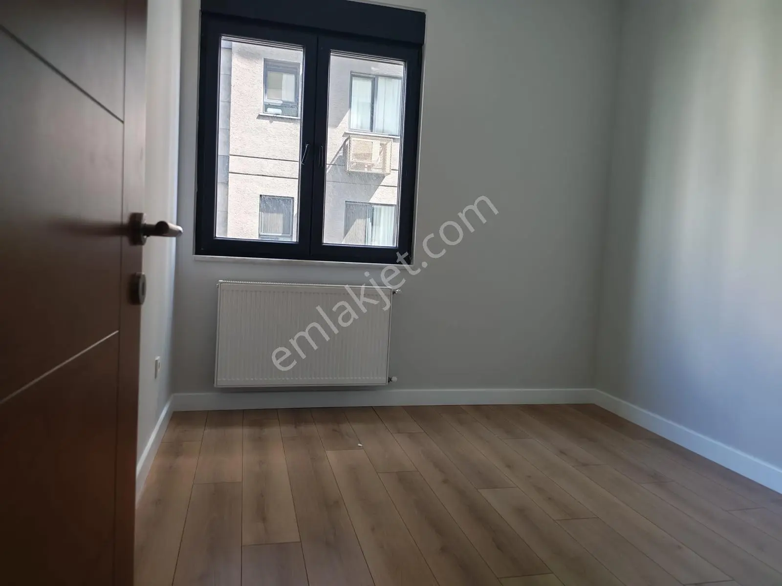 Suadiye'de Yeşillikler İçerisinde Tertemiz 3+1 — fotoğraf 4