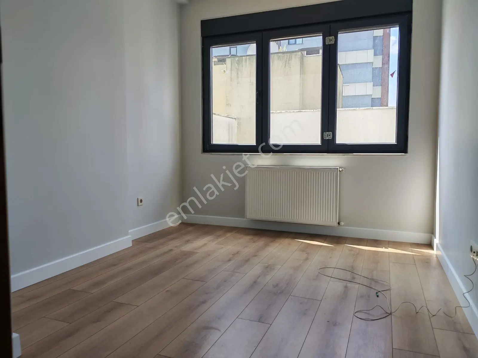 Suadiye'de Yeşillikler İçerisinde Tertemiz 3+1 — fotoğraf 5