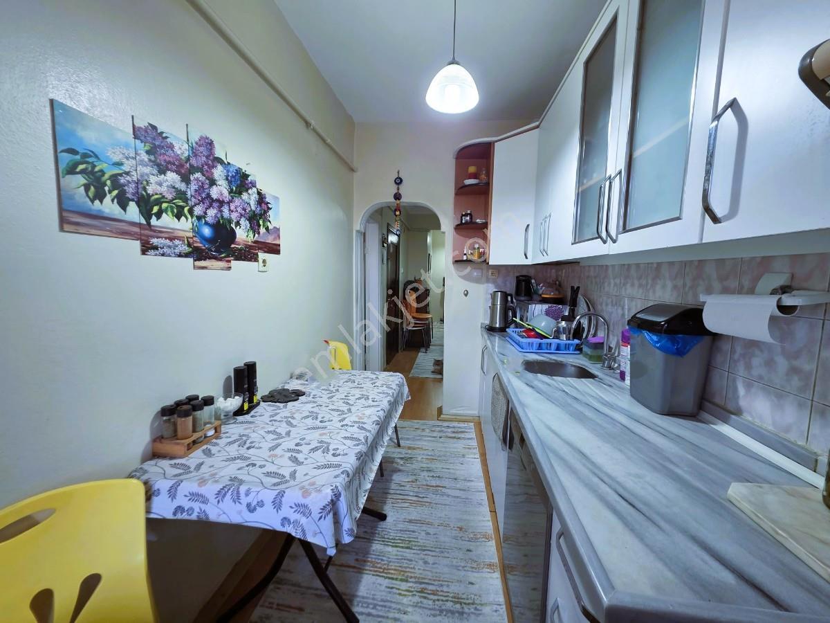 Satılık Ara Kat Çift Cepheli, Balkonlu 2+1 Daire !! — fotoğraf 8