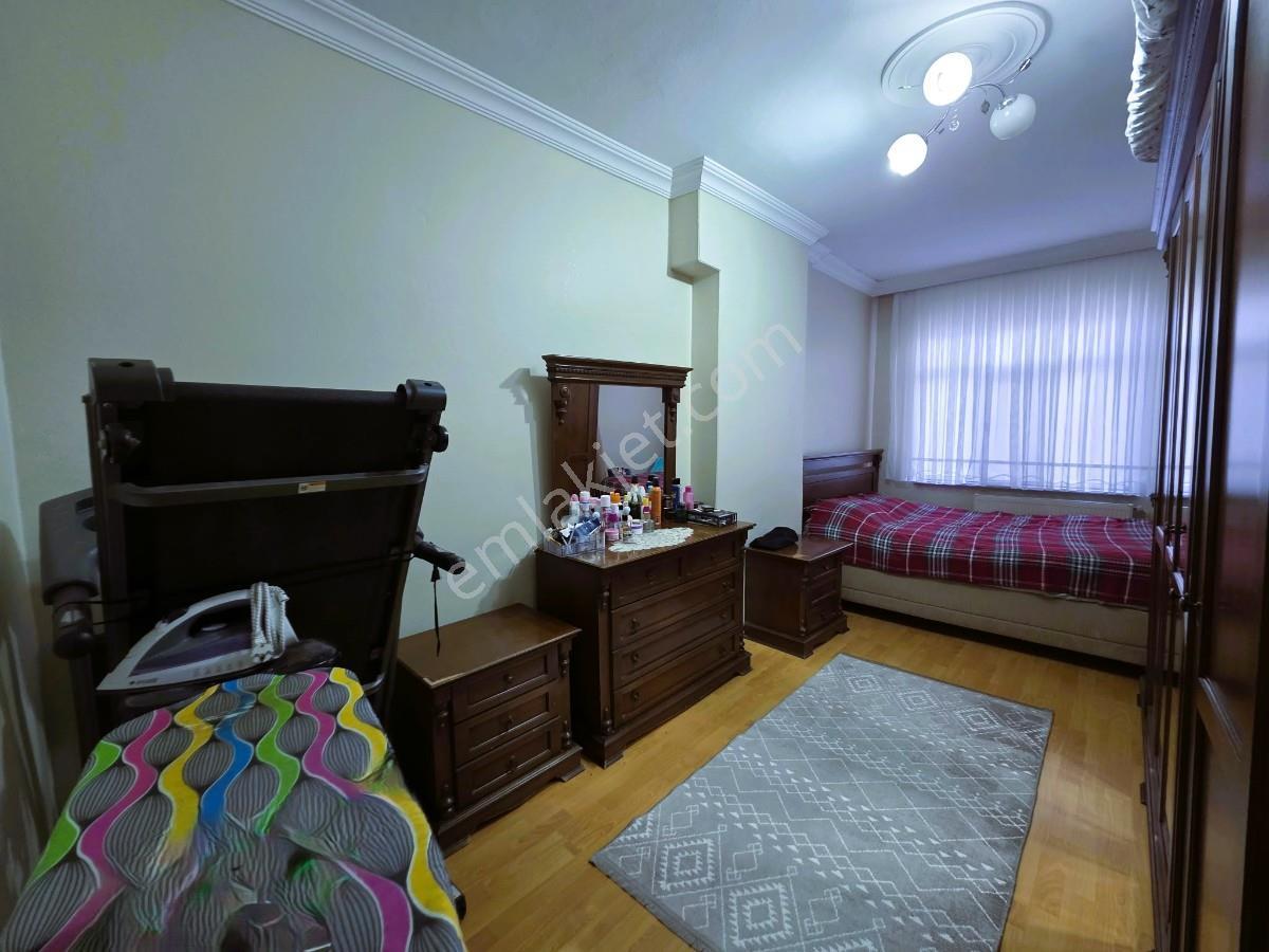 Satılık Ara Kat Çift Cepheli, Balkonlu 2+1 Daire !! — fotoğraf 10