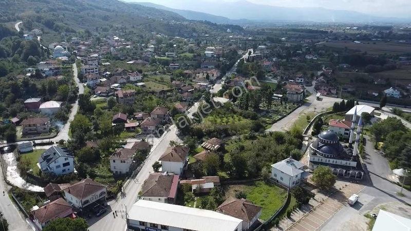 Altınderenin Merkezinde Müthiş Lokasyon Ana Yola Sıfır Arsa — fotoğraf 5