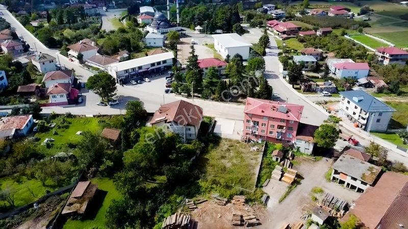 Altınderenin Merkezinde Müthiş Lokasyon Ana Yola Sıfır Arsa — fotoğraf 8