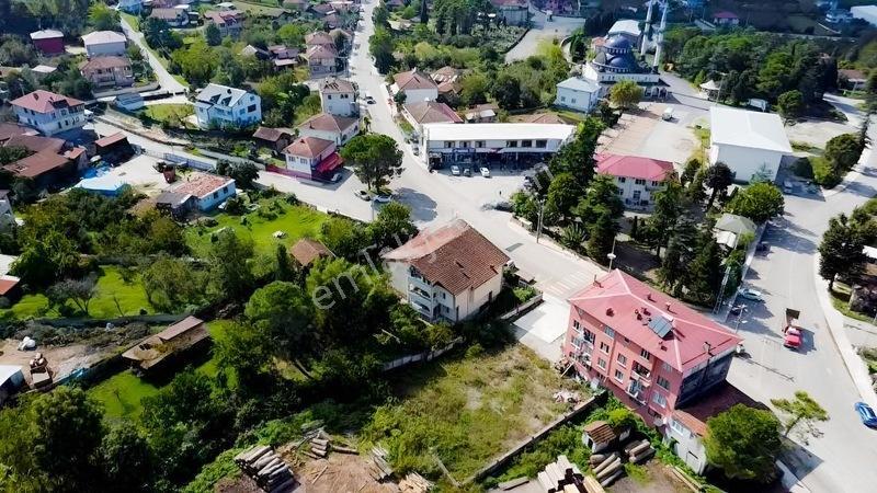Altınderenin Merkezinde Müthiş Lokasyon Ana Yola Sıfır Arsa — fotoğraf 9