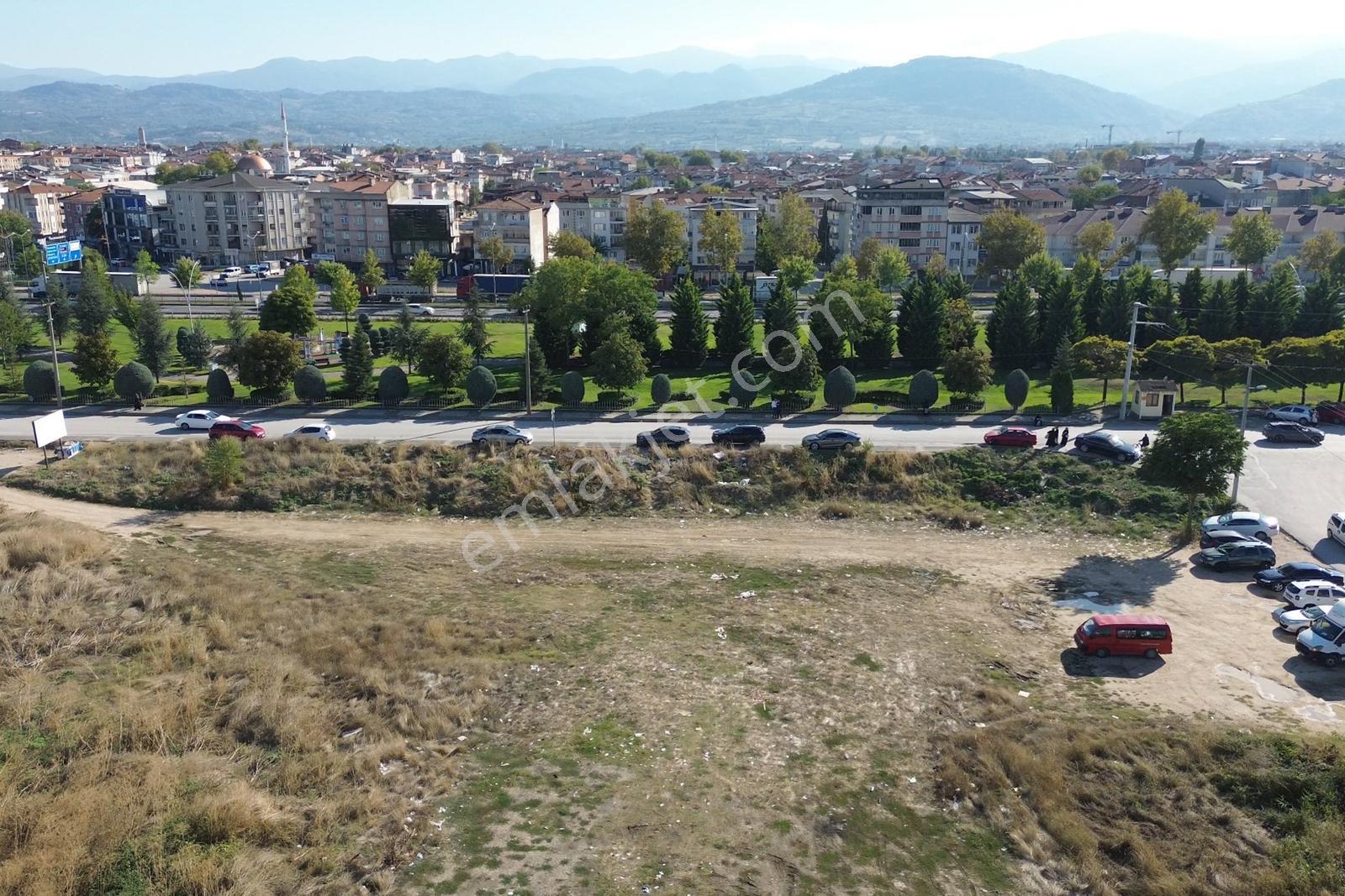 Remax Area'dan Ana Yola Cepheli Satılık Ticari-sanayi Arsa — fotoğraf 9