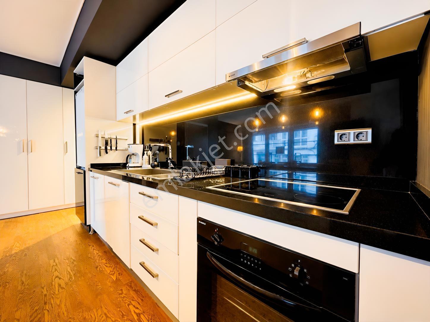 Gümüşsuyunda Modern Eşyalı Satılık 2+1 — fotoğraf 6