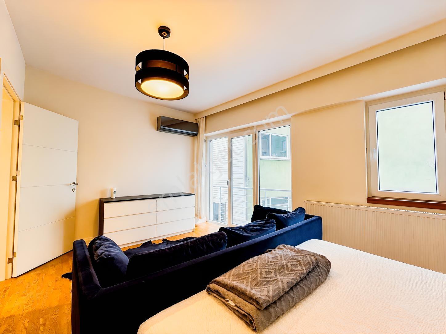 Gümüşsuyunda Modern Eşyalı Satılık 2+1 — fotoğraf 11