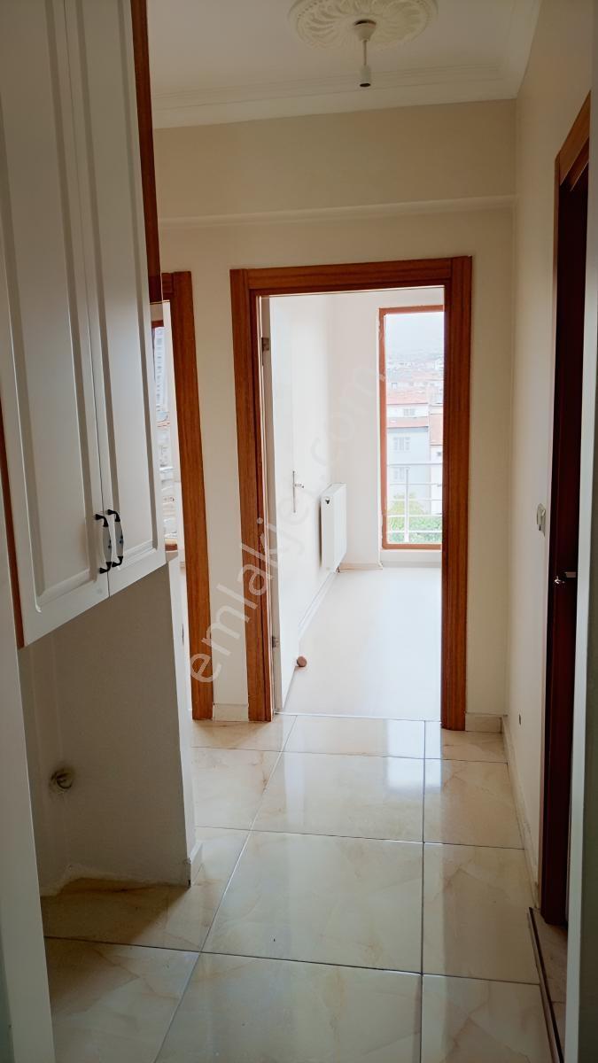 Sanayi Mahallesi Satılık 3+1 Cam Balkonlu Daire — fotoğraf 8