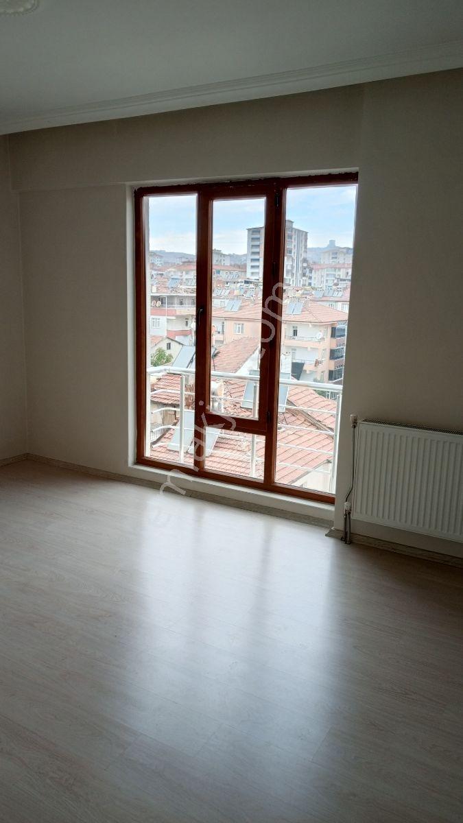 Sanayi Mahallesi Satılık 3+1 Cam Balkonlu Daire — fotoğraf 10