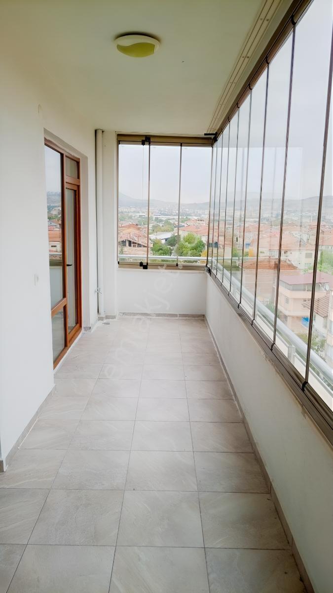 Sanayi Mahallesi Satılık 3+1 Cam Balkonlu Daire — fotoğraf 16