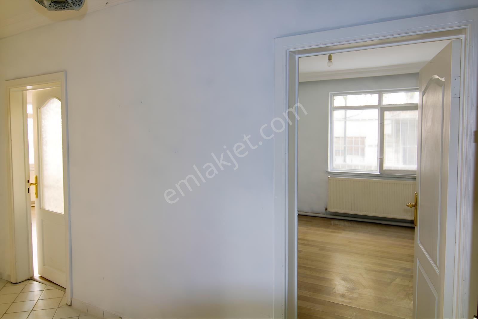 Aydınlıkevler Protokol Yolu Üzeri Satılık 3+1 Bahçe Keyfi Daire — fotoğraf 3
