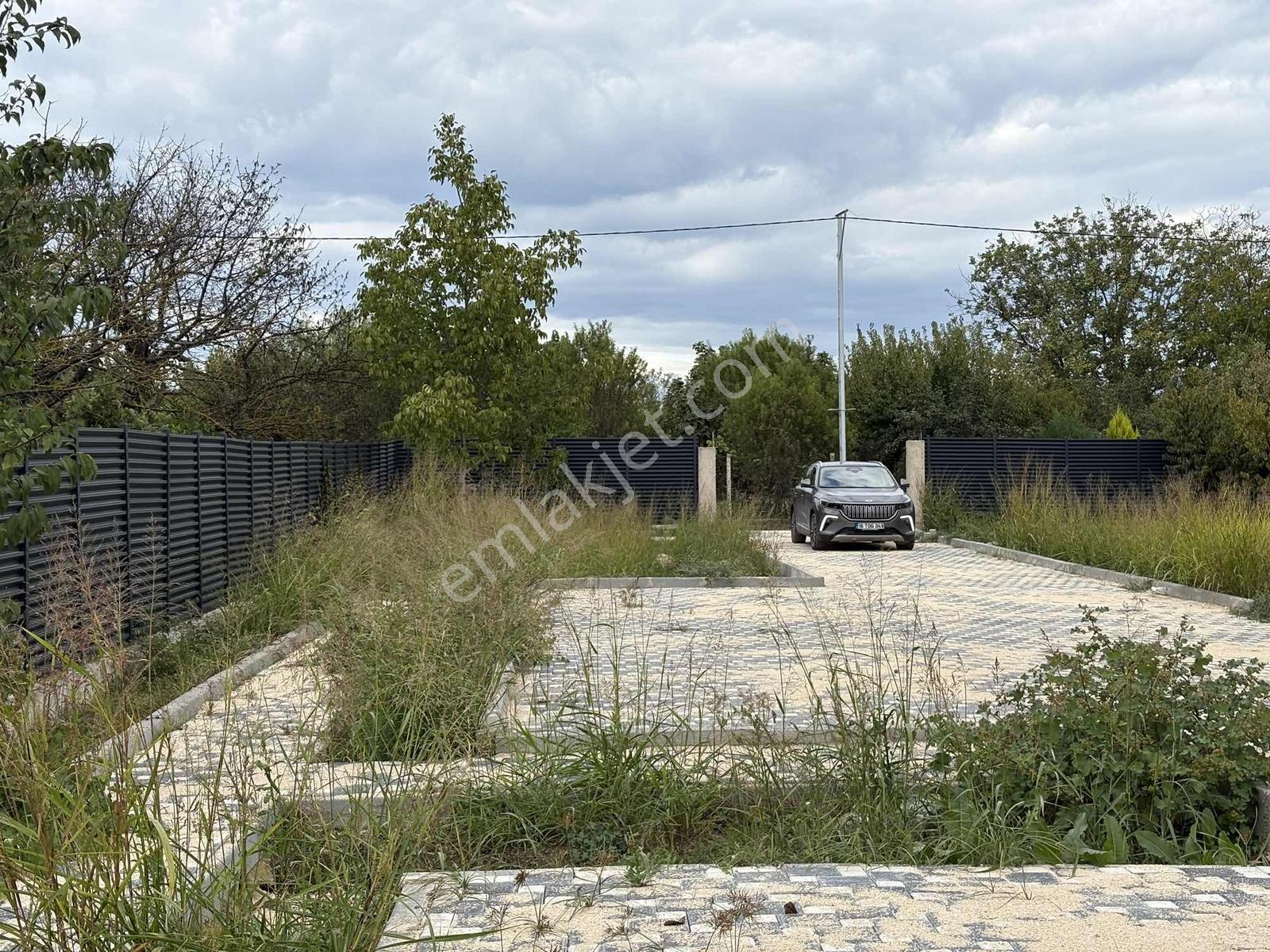 Akram'dan Çeltik'de Hazır Kurulu Bahçe — fotoğraf 7