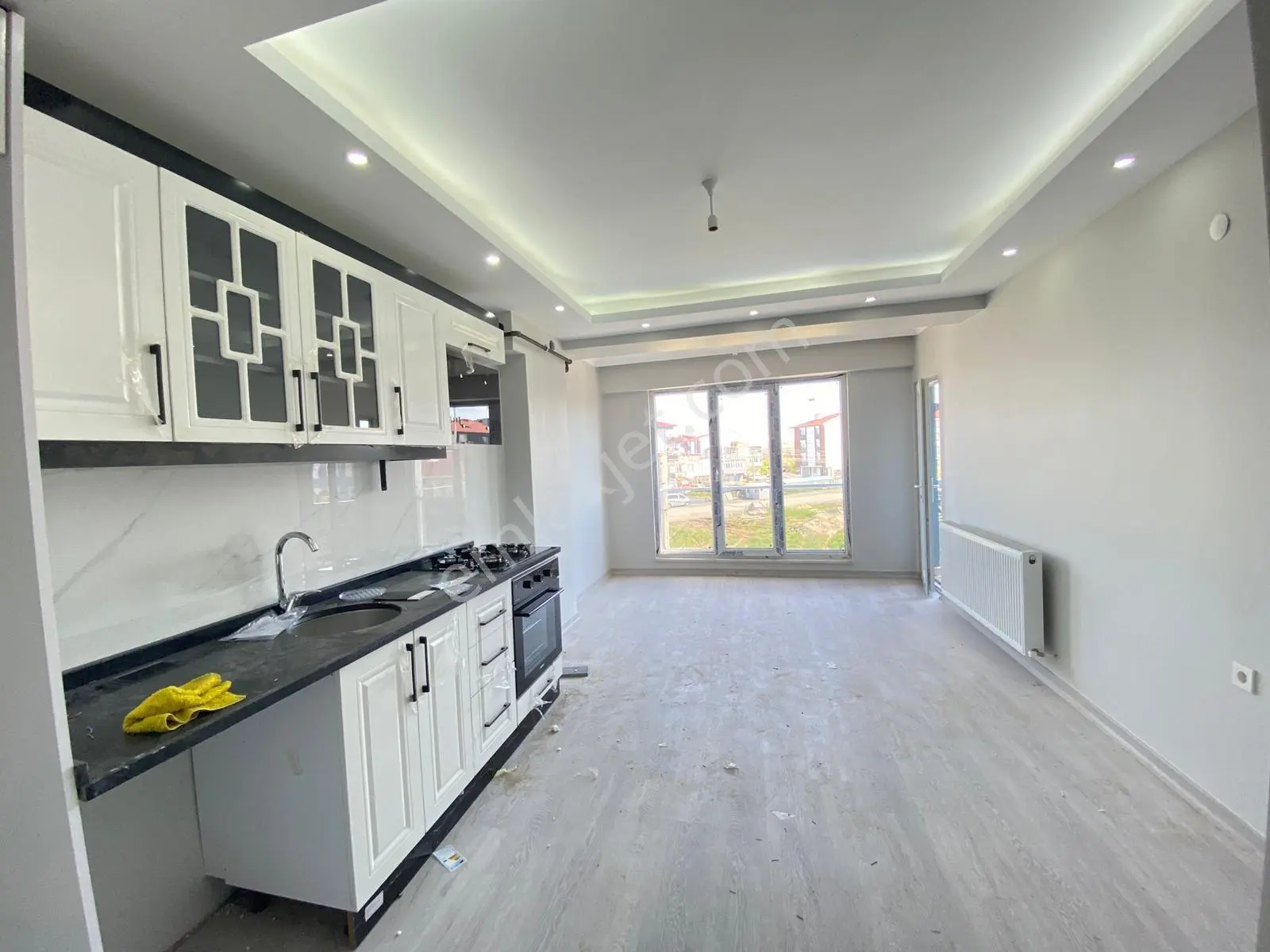 Çorlu Hatip Mahallesinde Geniş Satılık 1+1 Daire — fotoğraf 3