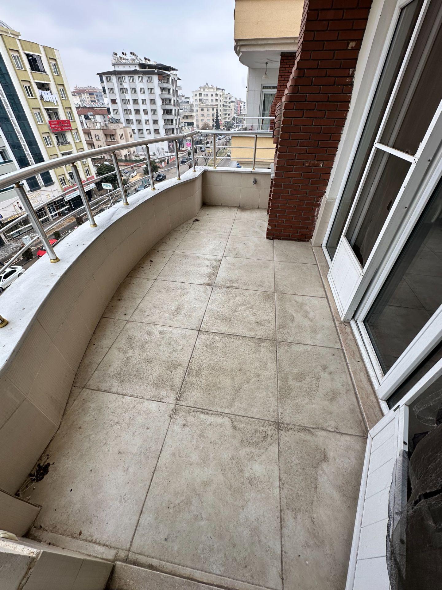 Babil Emlak Satlık Cadde Üstü Süper Konum 4+1 Geniş Arakat Daire — fotoğraf 4