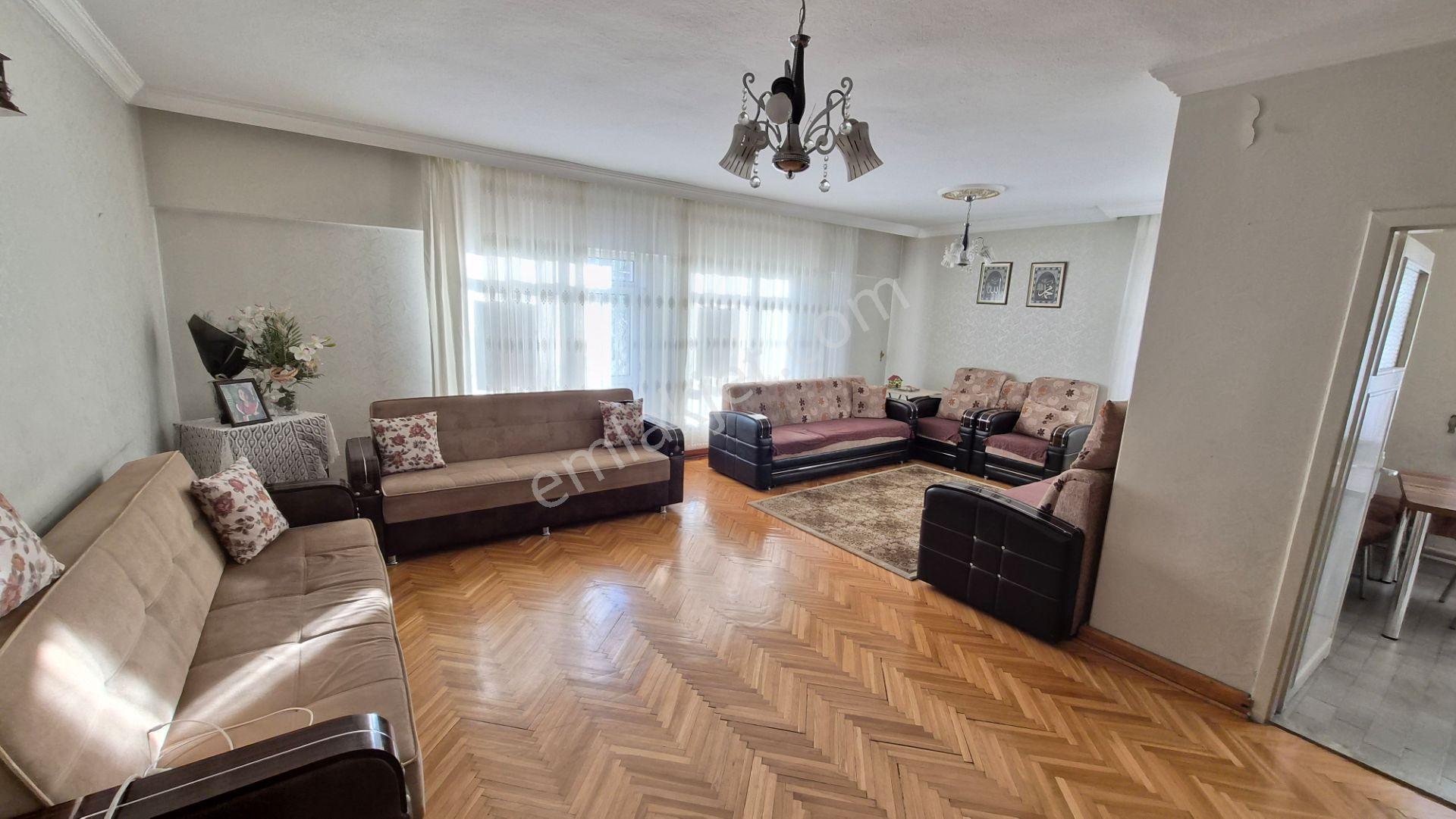 Kent Emlaktan Abidinpaşada 160 Metre 3+1 3. Katta Satılık Daire — fotoğraf 2