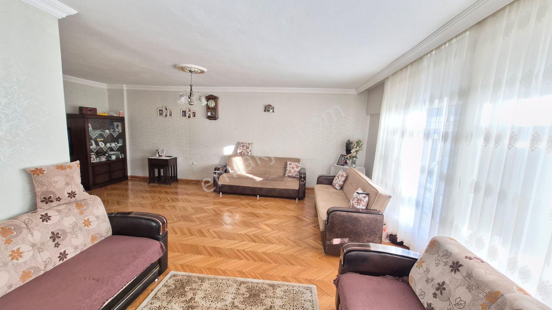 Kent Emlaktan Abidinpaşada 160 Metre 3+1 3. Katta Satılık Daire — fotoğraf 3