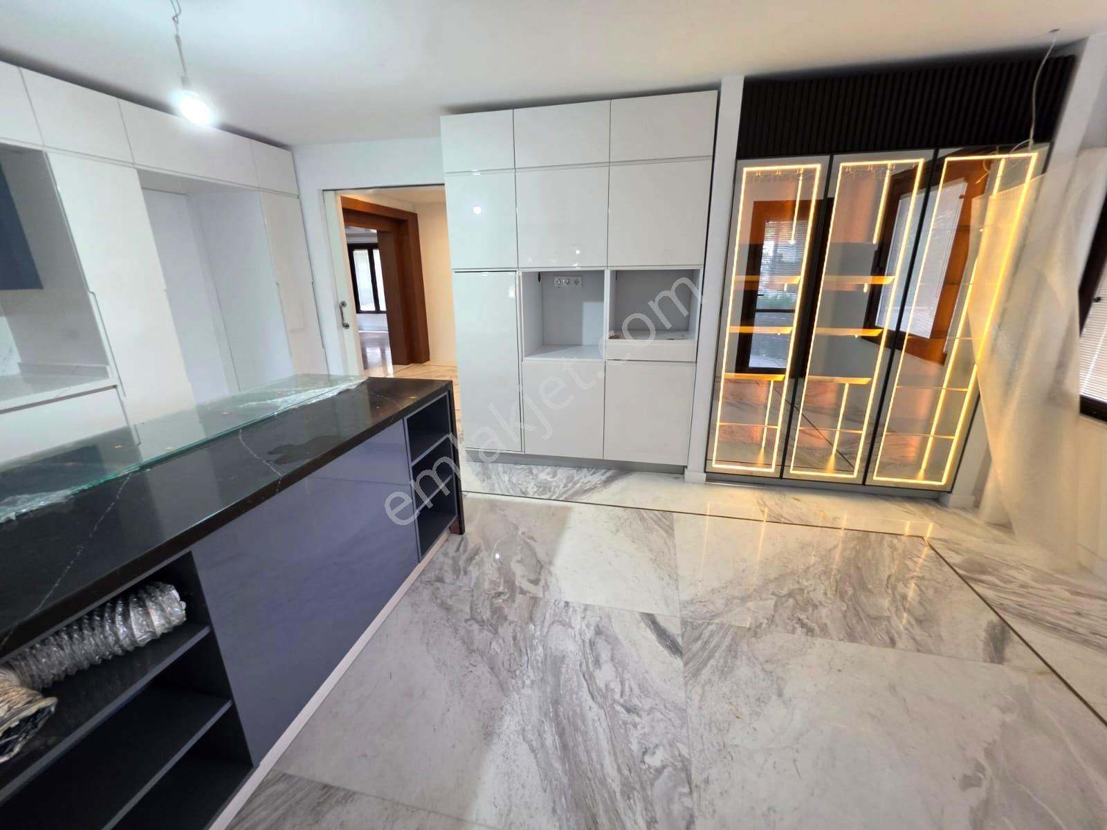 Tuzla Mercan'da Denize Sıfır Sitede 5+2 Ultra Lüks Satılık Villa — fotoğraf 7