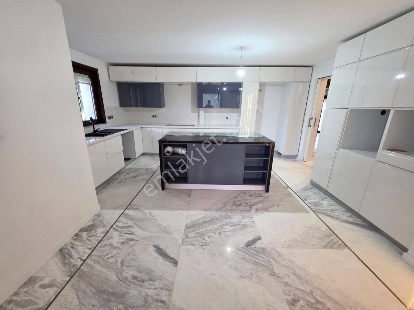 Tuzla Mercan'da Denize Sıfır Sitede 5+2 Ultra Lüks Satılık Villa — fotoğraf 8