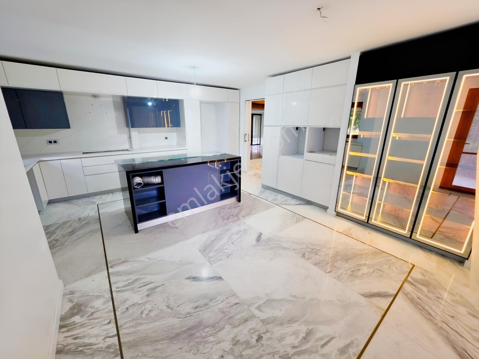 Tuzla Mercan'da Denize Sıfır Sitede 5+2 Ultra Lüks Satılık Villa — fotoğraf 9