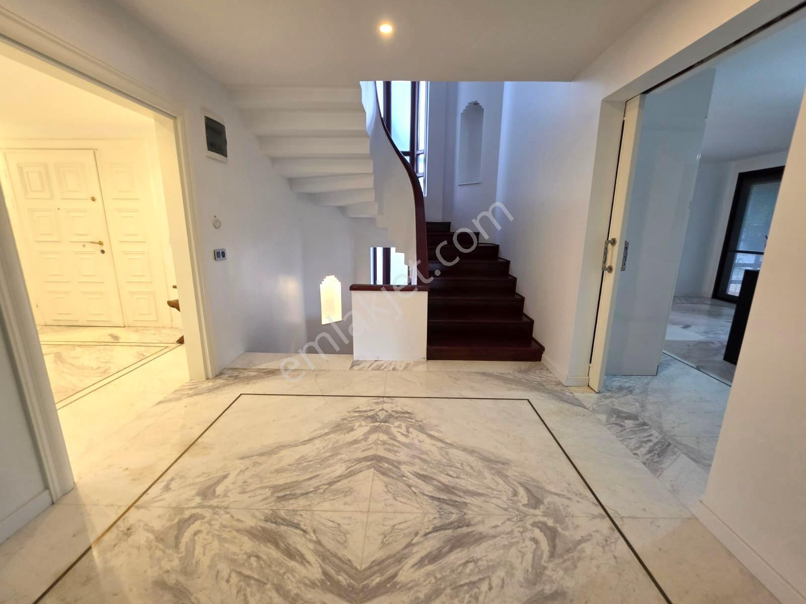 Tuzla Mercan'da Denize Sıfır Sitede 5+2 Ultra Lüks Satılık Villa — fotoğraf 11