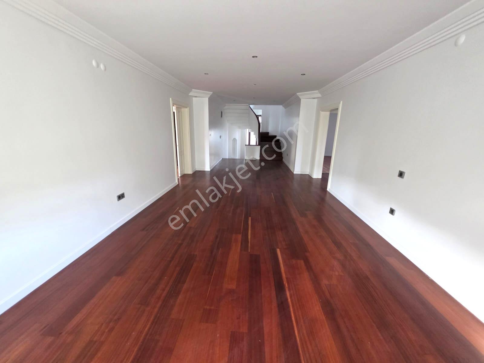 Tuzla Mercan'da Denize Sıfır Sitede 5+2 Ultra Lüks Satılık Villa — fotoğraf 12