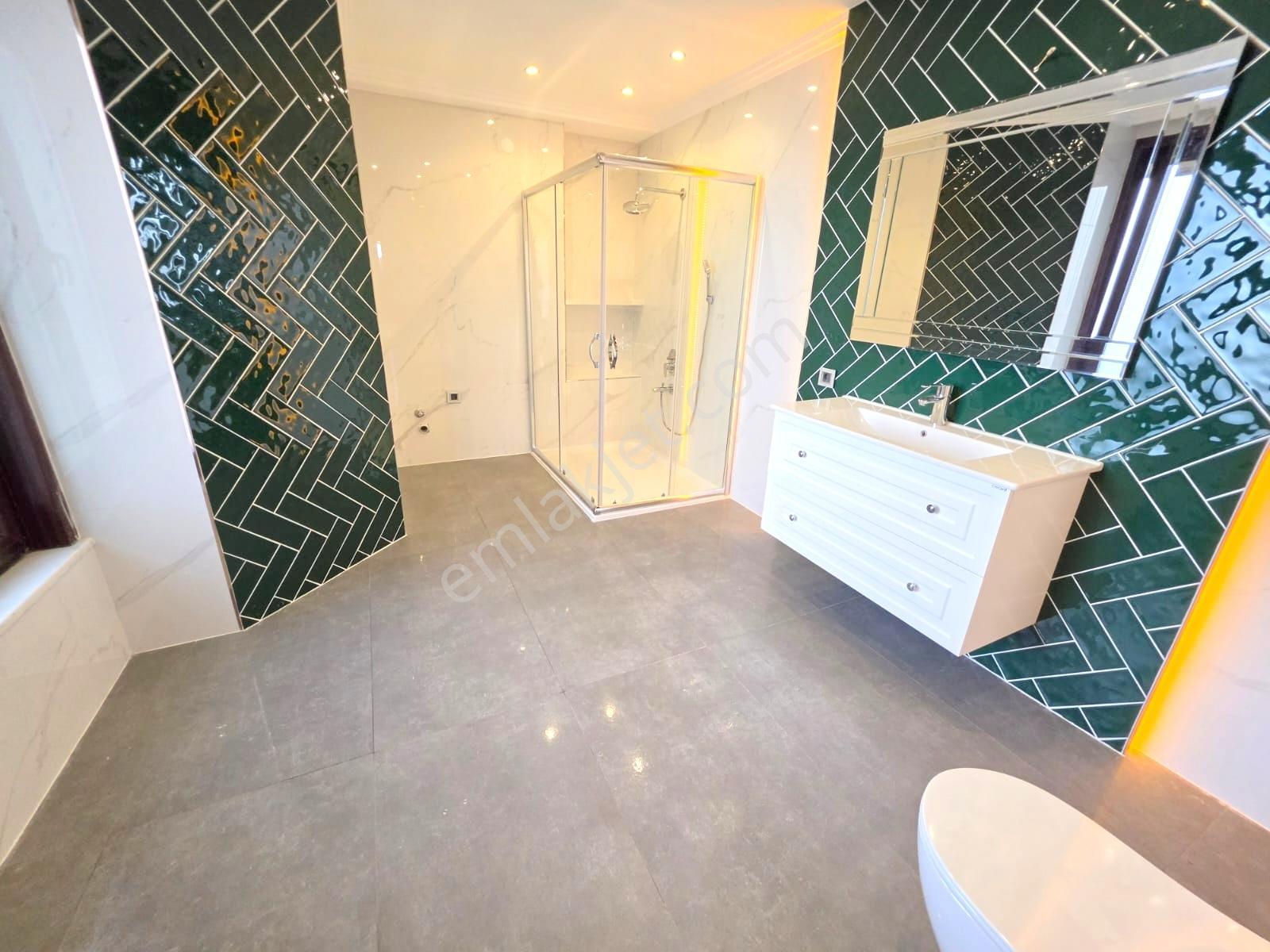 Tuzla Mercan'da Denize Sıfır Sitede 5+2 Ultra Lüks Satılık Villa — fotoğraf 15