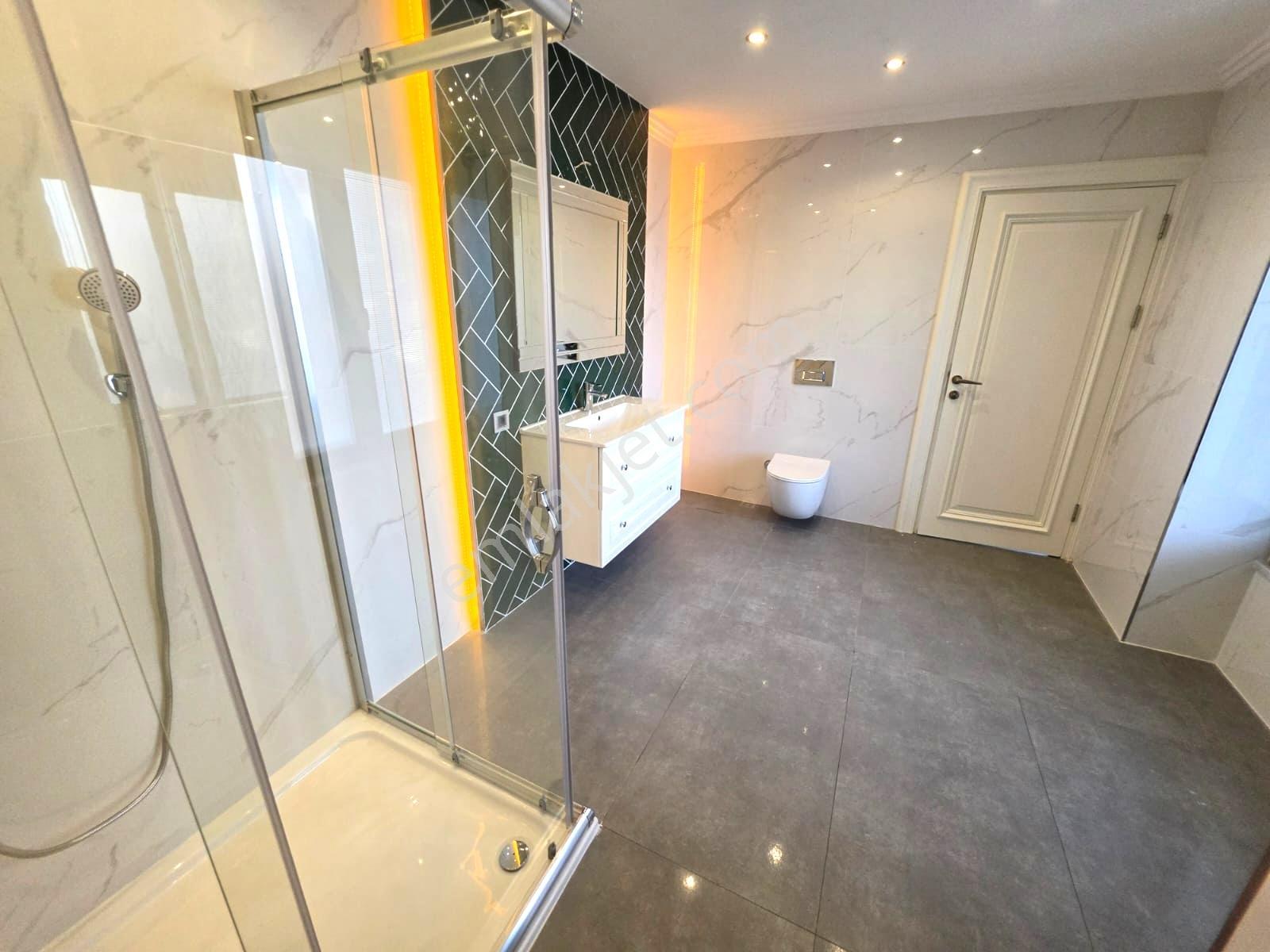 Tuzla Mercan'da Denize Sıfır Sitede 5+2 Ultra Lüks Satılık Villa — fotoğraf 20