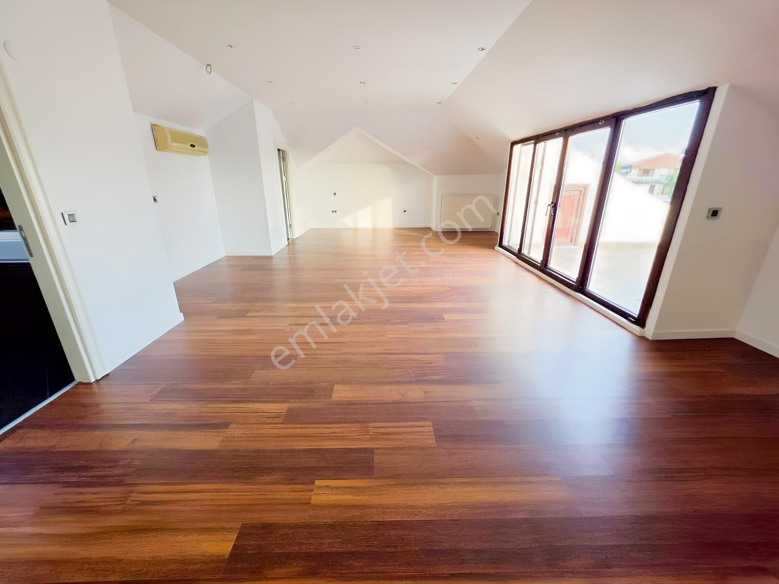 Tuzla Mercan'da Denize Sıfır Sitede 5+2 Ultra Lüks Satılık Villa — fotoğraf 31