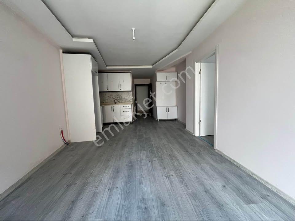 Beylikdüzü Osb Mah Medilife Has Arkasında Metrobüse Komşu 1+1 Dairemiz — fotoğraf 3