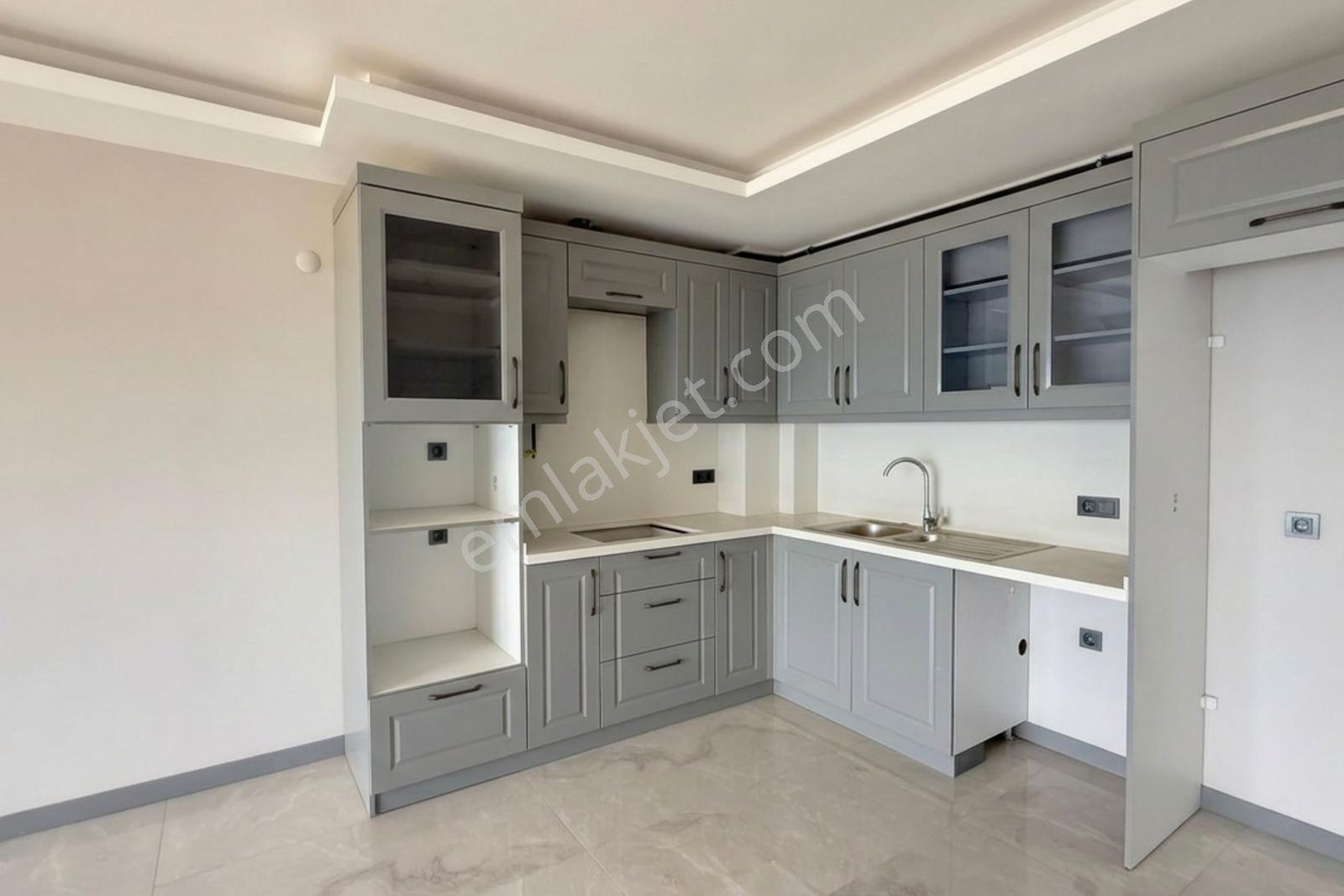Yenifoça Cumhuriyet Mahallesinde Denize Sıfır 2+1 Dubleks Daire — fotoğraf 9