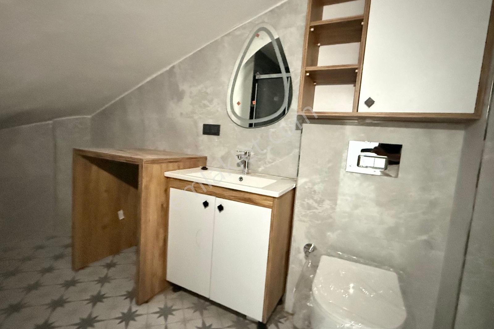 Yenifoça Cumhuriyet Mahallesinde Denize Sıfır 2+1 Dubleks Daire — fotoğraf 17