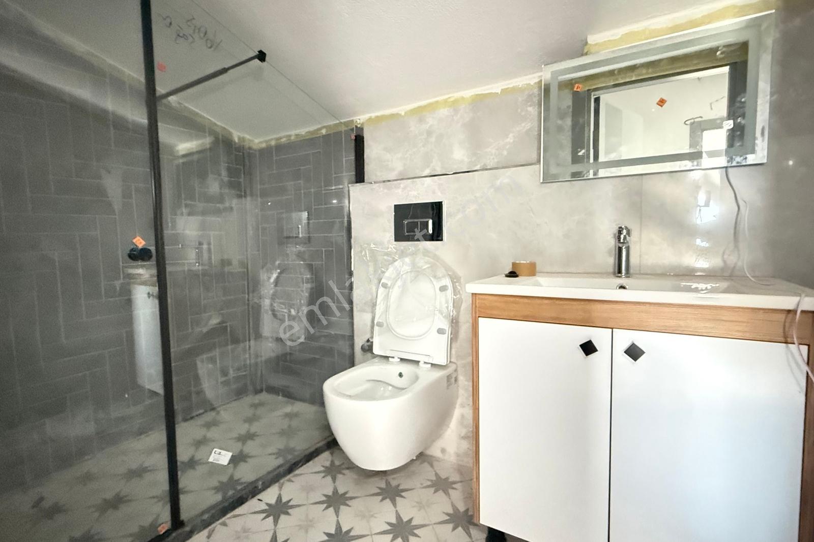 Yenifoça Cumhuriyet Mahallesinde Denize Sıfır 2+1 Dubleks Daire — fotoğraf 22