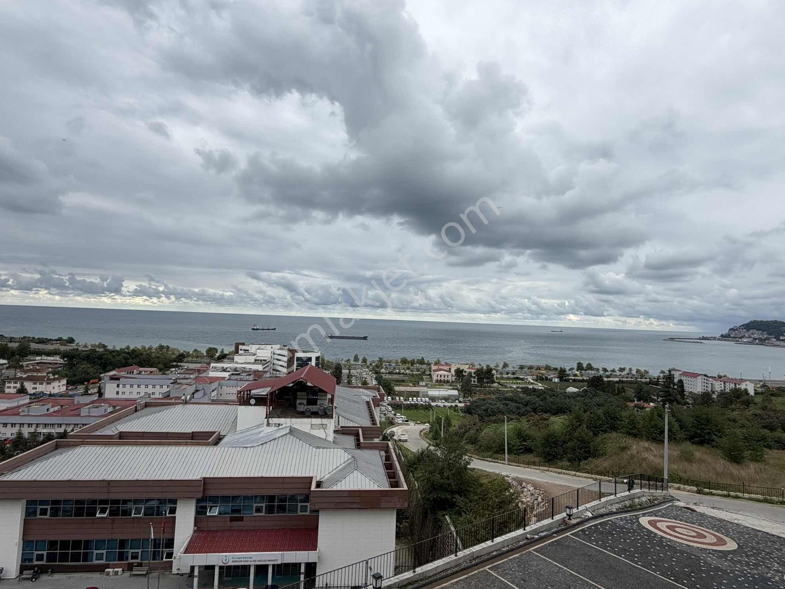 Teyyaredüzünde Deniz Doğa Manzaralı Geniş Ferah Satılık Daire