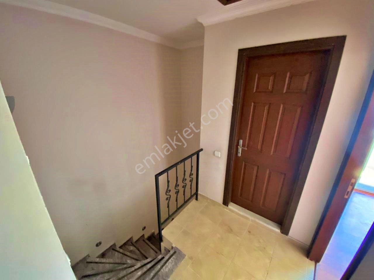 Uytundan Edremitte Daire Fiyatına 5+1 Satılık Tripleks Villa — fotoğraf 28