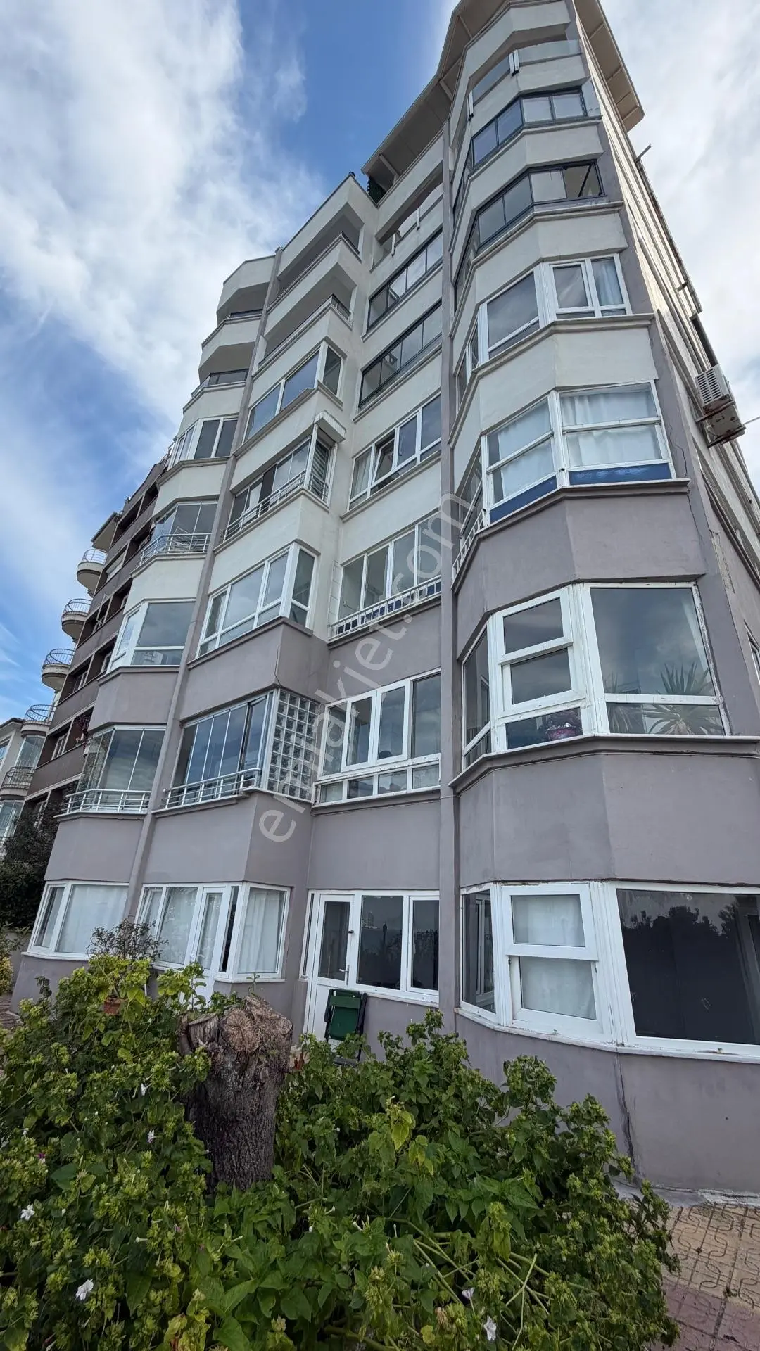 Çınarcık Çamlıkta Denize Sıfır Binanın Yüksek Giriş Katında Fısat 2+1 80 M2 — fotoğraf 3