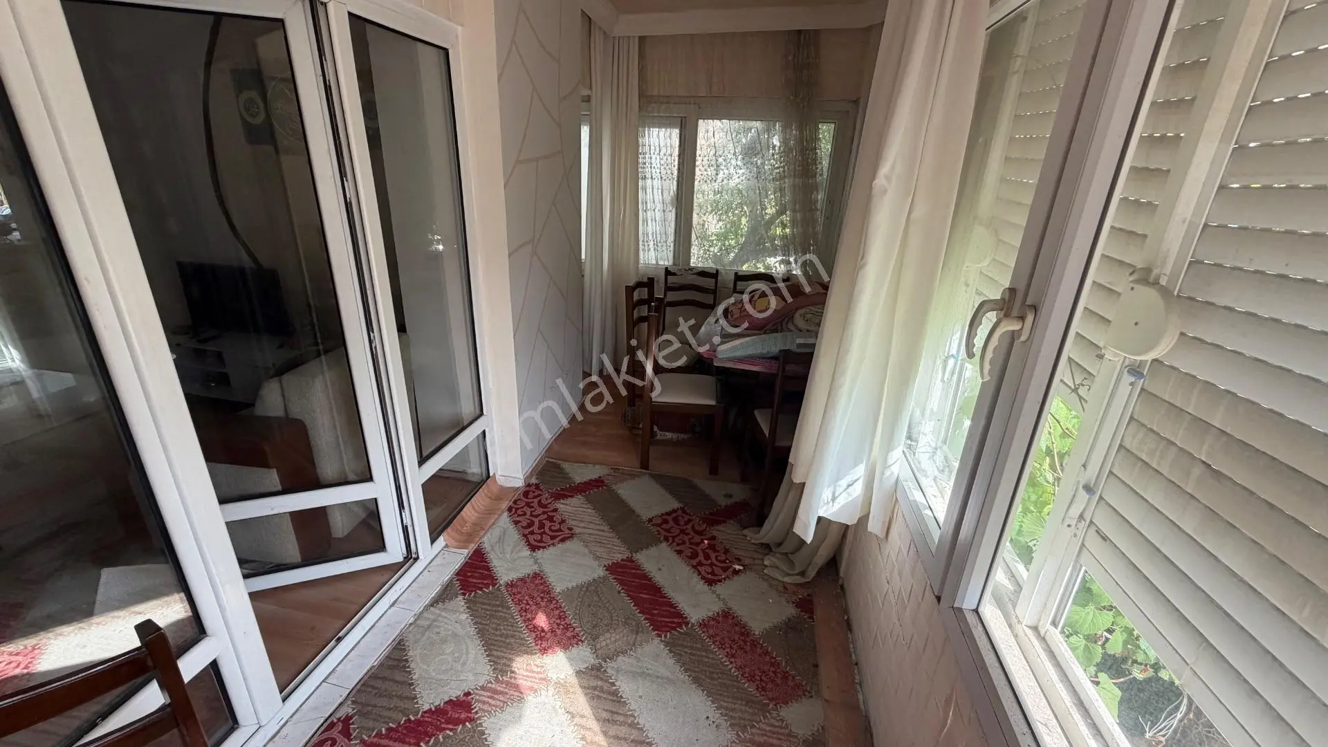 Çınarcık Çamlıkta Denize Sıfır Binanın Yüksek Giriş Katında Fısat 2+1 80 M2 — fotoğraf 9